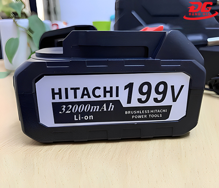 Máy rửa xe Hitachi 199V sử dụng Pin sạc Lion siêu bền