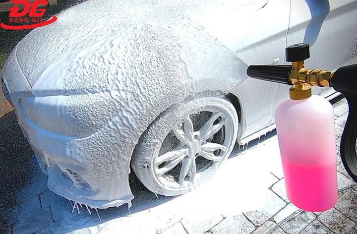Trang bị thêm dung dịch rửa xe chuyên dụng cho bình bọt tuyết