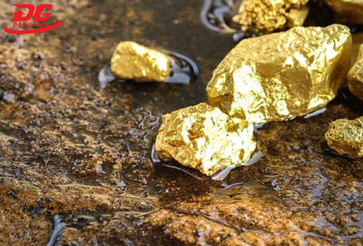 Vàng là kim loại quý, được hình thành bởi sức nóng và nhiệt độ của lõi Trái Đất