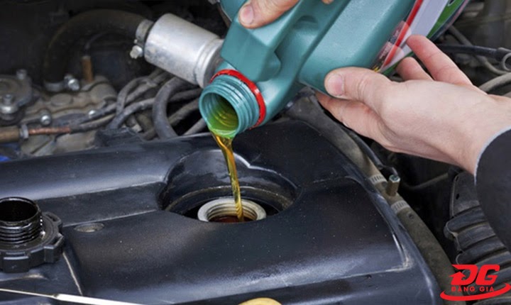 Thay dầu bảo dưỡng máy rửa xe định kỳ