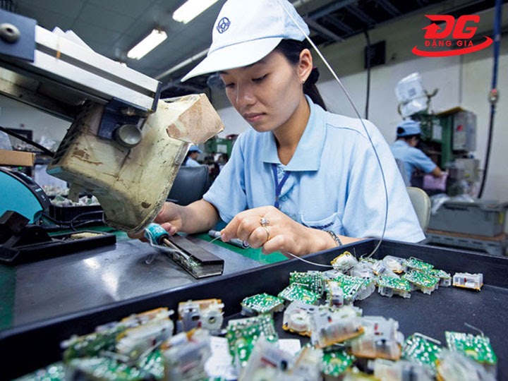 Thiết bị được ứng dụng phổ biến trong lĩnh vực chế tạo và lắp ráp linh kiện điện tử