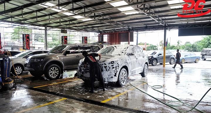 Máy rửa xe cao áp thích hợp để sử dụng với tần suất cao tại các garage ô tô