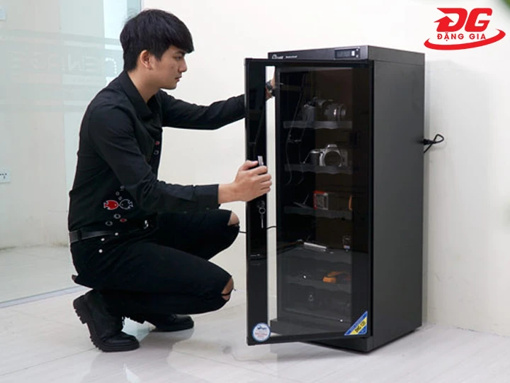 Tủ chống ẩm 120L hút ẩm nhiều