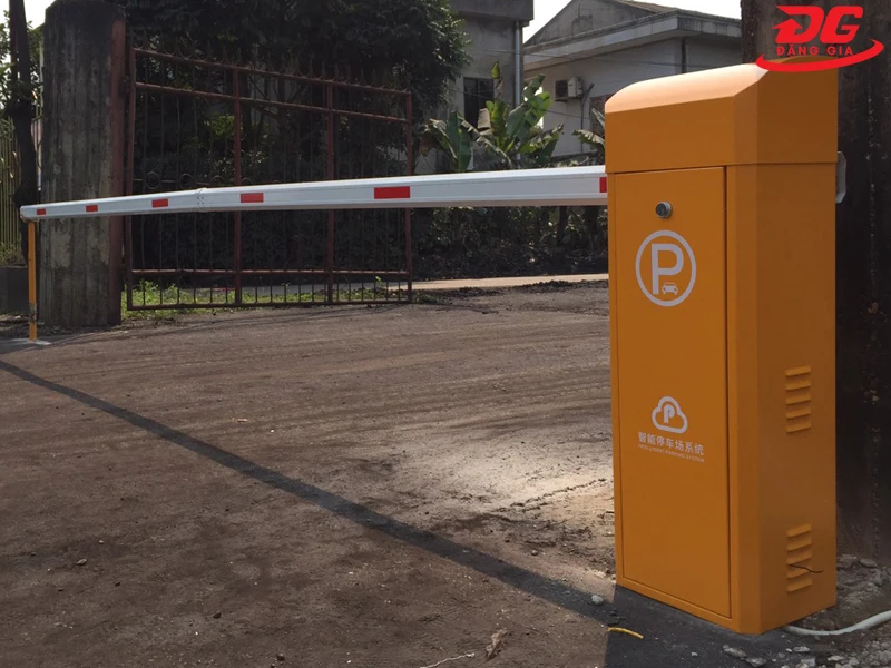 Cần barie Trung Quốc thường được làm từ vật liệu có giá thành rẻ