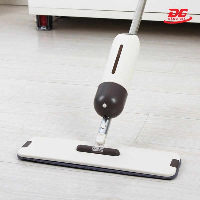 Cây lau nhà phun sương Lock&lock ETM 472