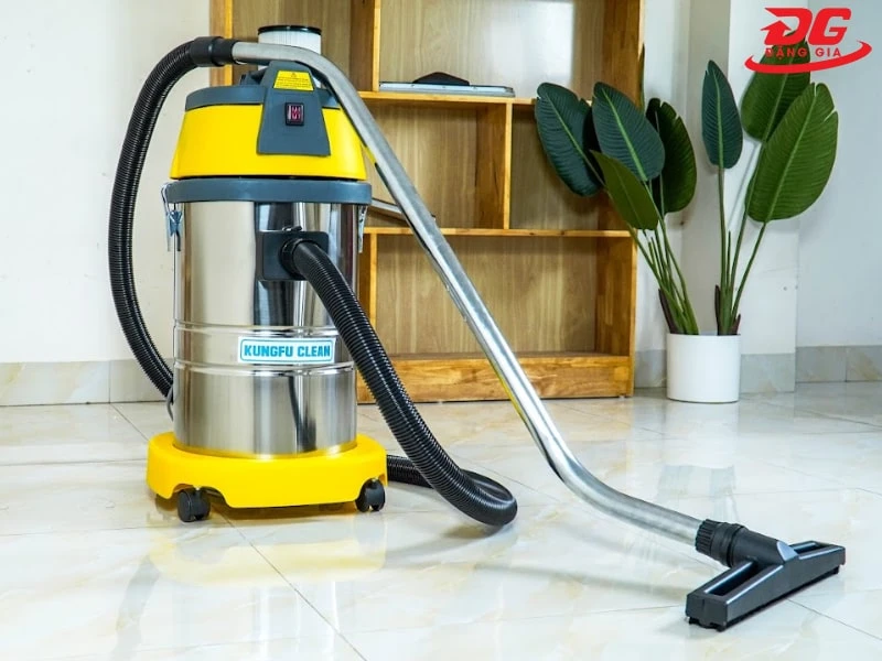 Máy hút bụi với công suất từ 1600W - 1800W