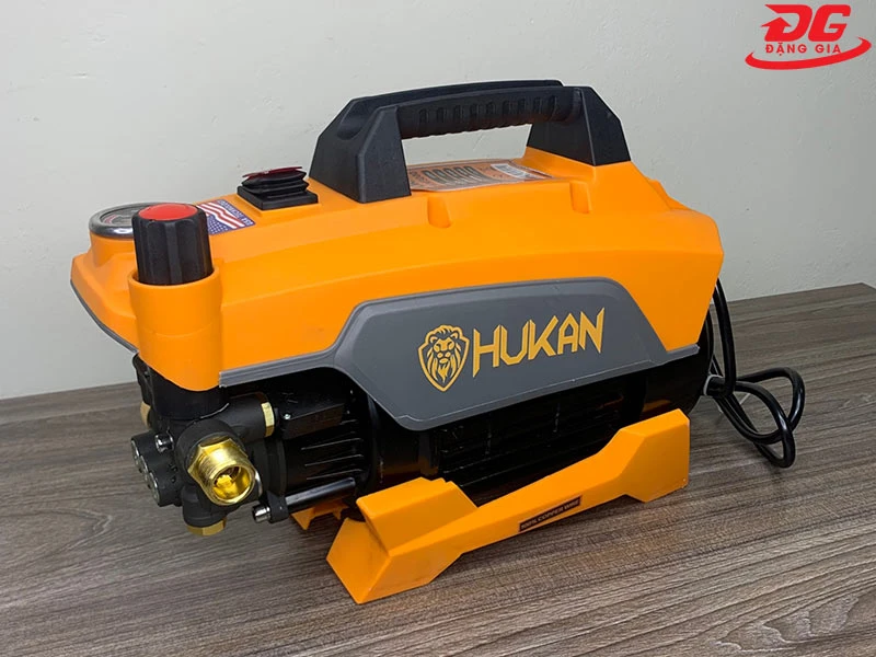 Lớp vỏ nhựa ABS giúp tăng thẩm mỹ và độ bền cho máy