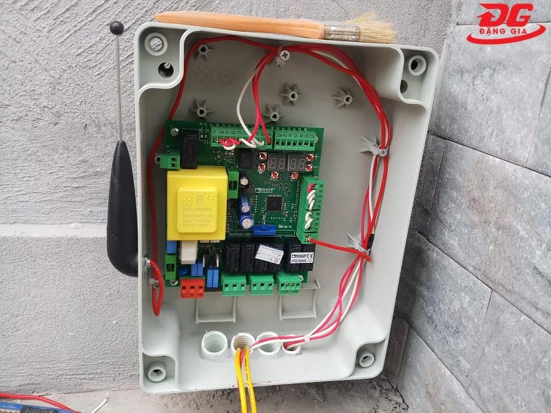 Bo mạch điều khiển cửa