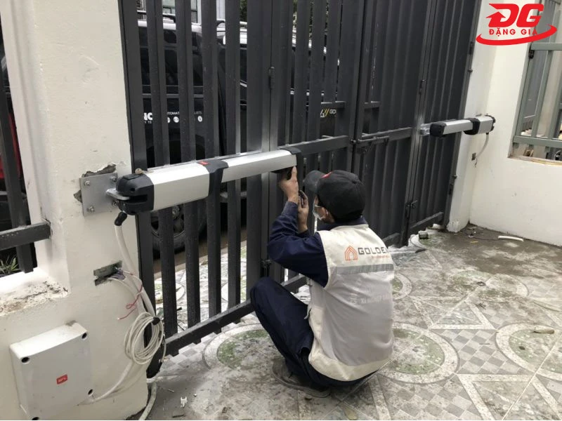 Kiểm tra motor cổng