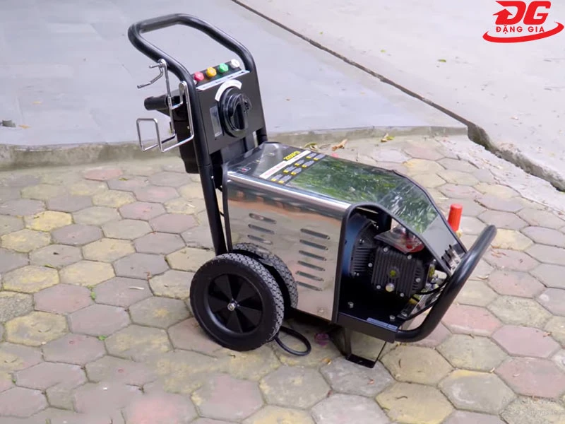 Máy rửa xe tự ngắt