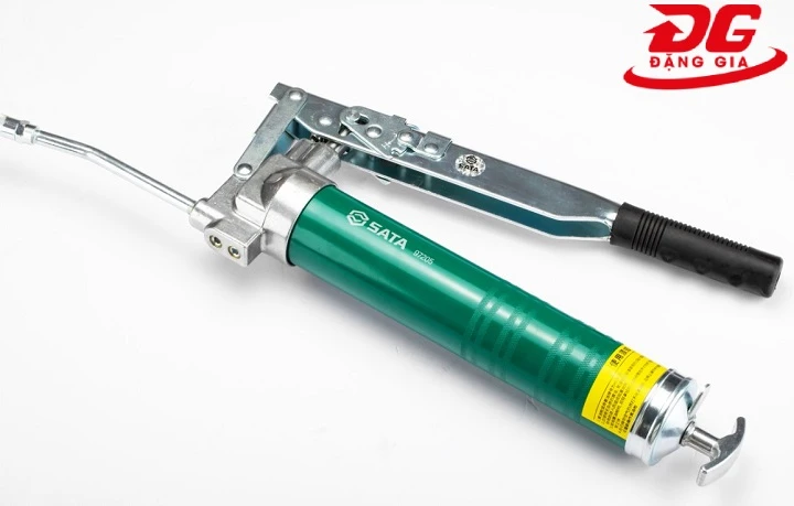 Dụng cụ bơm mỡ cầm tay áp lực cao 400cc SATA 97205