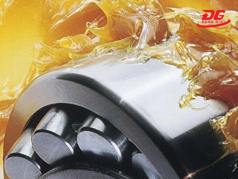 Mỡ bôi trơn chịu nhiệt 500 độ được dùng rộng rãi trong nhiều ngành công nghiệp
