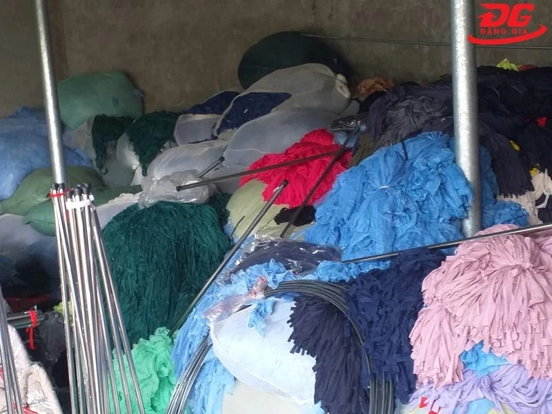 Nguyên liệu làm cây lau nhà bằng vải mùng