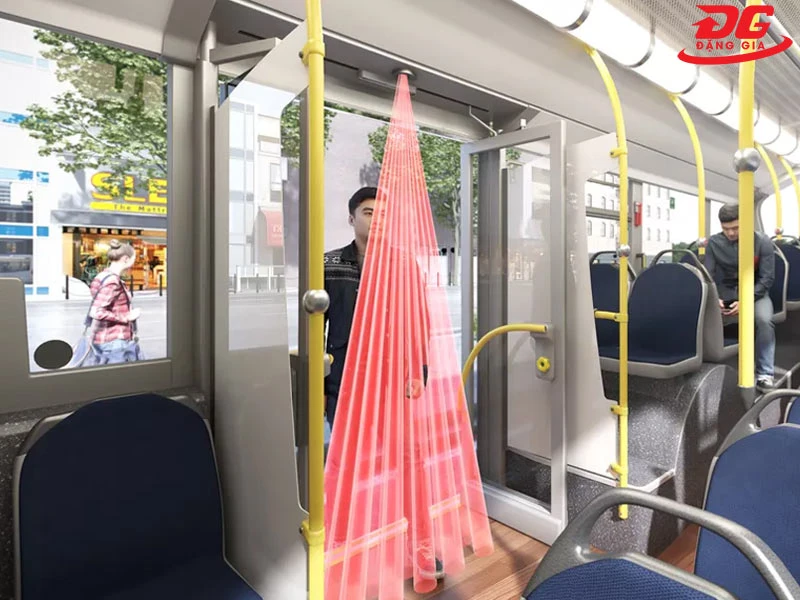 Cửa xe bus đóng/ mở tự động nhờ tích hợp cảm biến