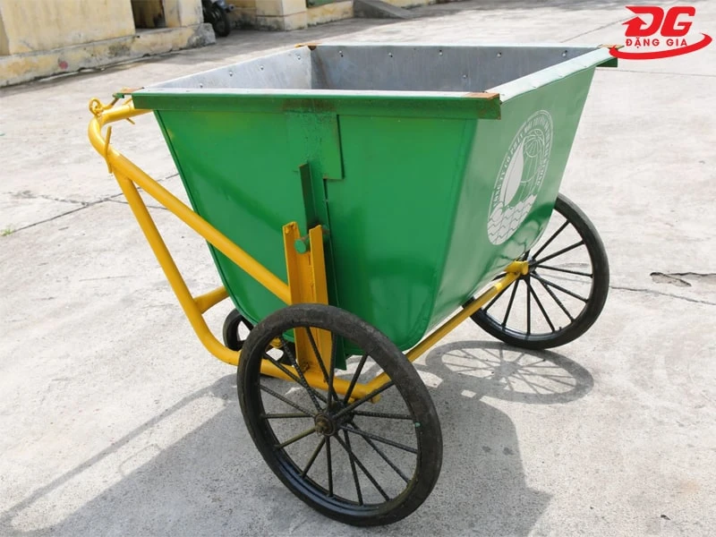 xe thu gom rác đẩy tay