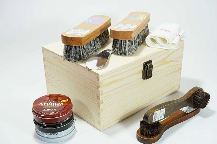 bộ dụng cụ đánh giày