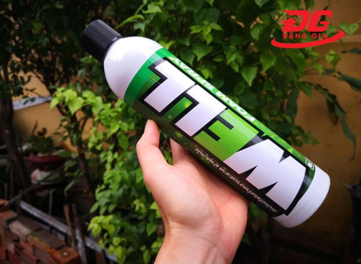 Chai xịt vệ sinh giày sneaker WELL có dung tích lên đến 600ml