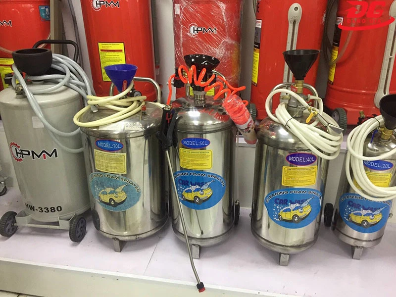 Giá bình rửa xe bọt tuyết rất đa dạng, đáp ứng mọi nhu cầu tài chính của người dùng