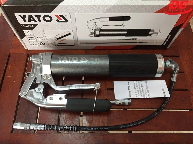 Súng bơm mỡ bò Yato YT 0704
