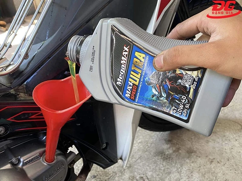 Không nên thay nhớt nhiều lần khi chưa đến kỳ bảo dưỡng hoặc tần suất sử dụng xe thấp