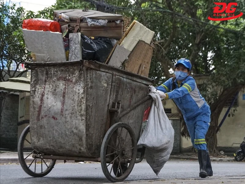 xe chở rác 3 bánh