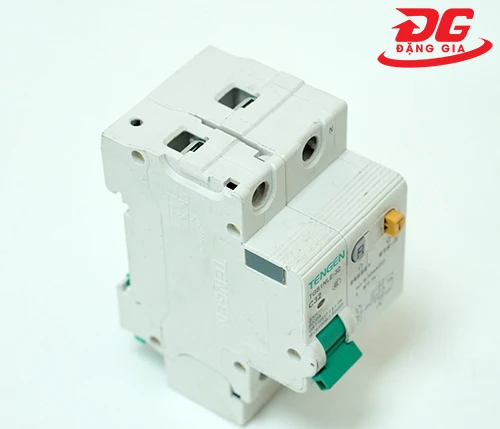 At tô mát máy rửa xe 5