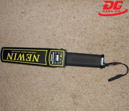 Máy dò cầm tay Newin M7 4