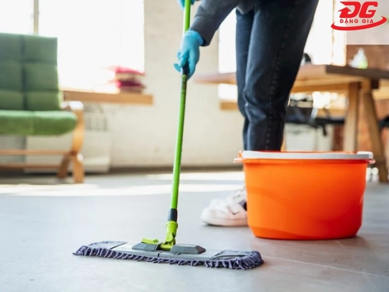 Nước lau sàn tự làm đem lại hiệu quả vệ sinh ấn tượng