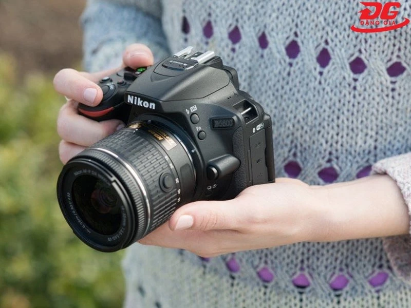 Máy ảnh để lâu không sử dụng có thể gặp phải một số hỏng hóc