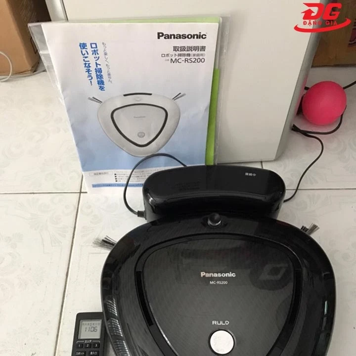 robot hút bụi Panasonic