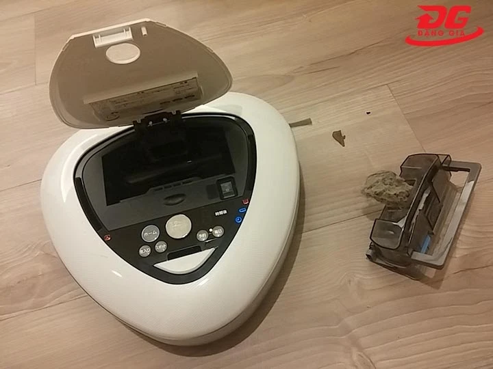 robot lau nhà Panasonic chính hãng