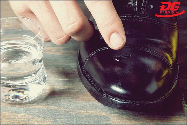 dùng nước để tạo bóng