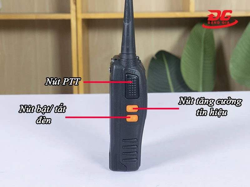 Các nút chức năng của máy bộ đàm Baofeng BF 888S