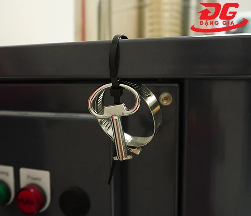 Máy hút bụi công nghiệp CleanTech CT 10A 5