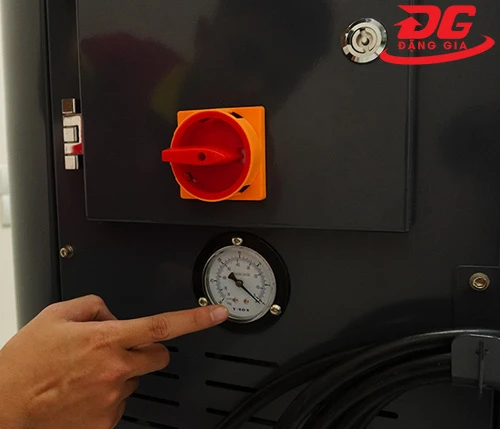 Máy hút bụi công nghiệp CleanTech CT 10A 6