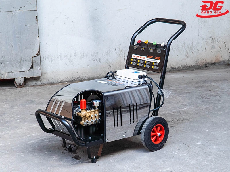 Máy rửa xe 5.5kW Kungfu