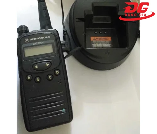 Máy bộ đàm Motorola GP2000s 4
