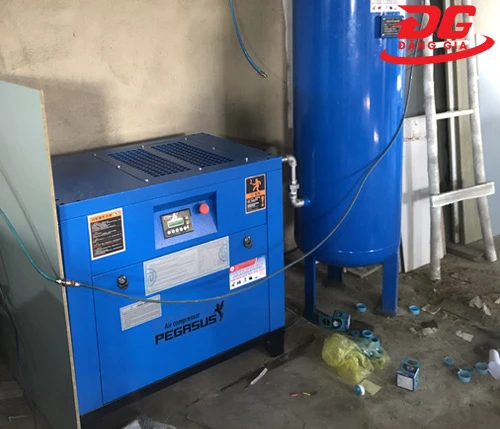 Máy nén khí trục vít Pegasus TMPM10A 4