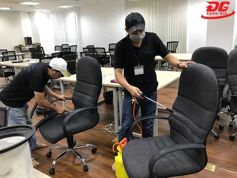 vệ sinh ghế văn phòng