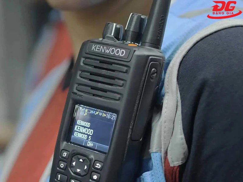 Máy bộ đàm liên lạc Kenwood