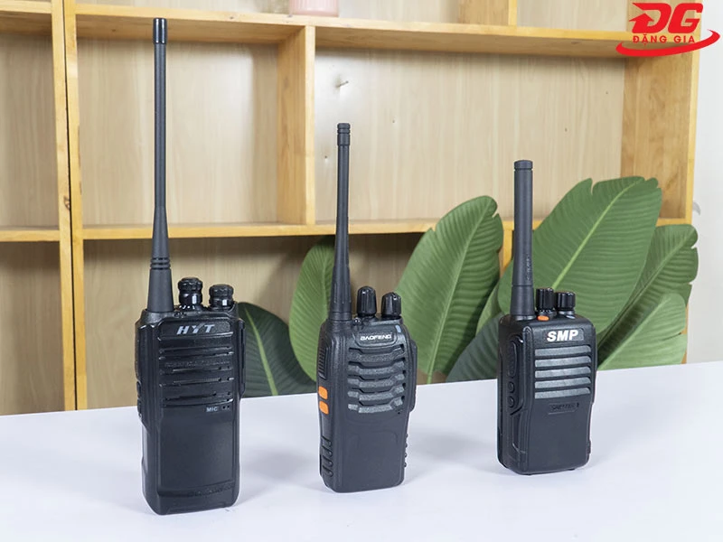 Bộ đàm cầm tay