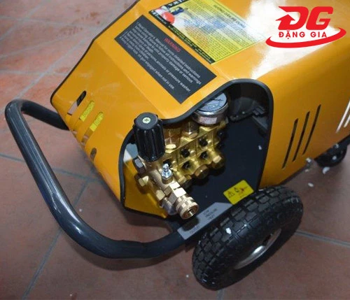 Máy rửa xe V-Jet VJ 200/5.5 3