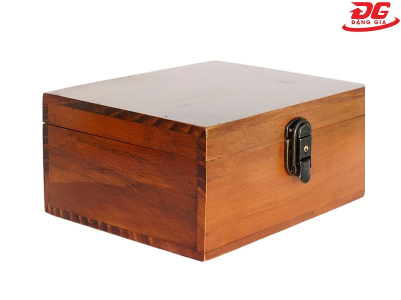 Hộp đựng các dụng cụ đánh giày bằng gỗ thông