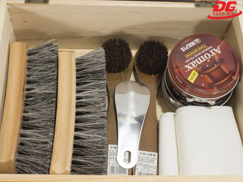 Lựa chọn đơn vị phân phối bộ đánh giày chính hãng, chất lượng