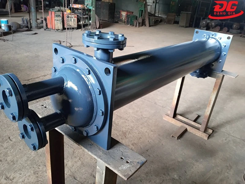 Bầu ngưng tụ làm mát bằng nước