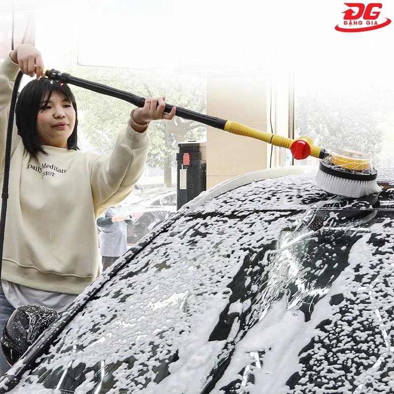 Hướng dẫn chi tiết cách dùng chổi rửa xe tự động xoay 360 độ