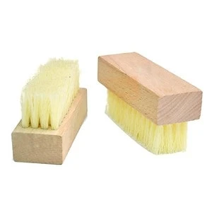 Bàn chải làm bằng nhựa mềm