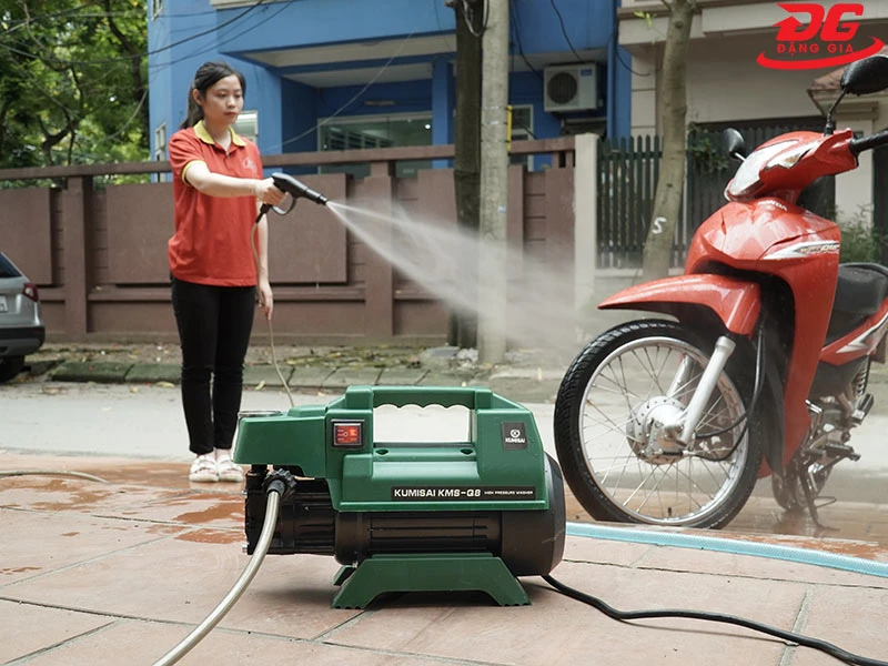 Máy bơm rửa xe mini gia đình