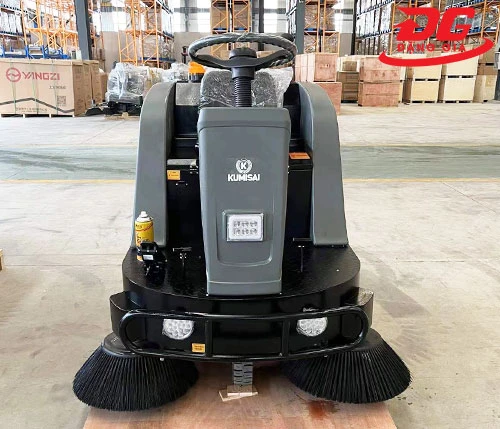 Xe quét rác ngồi lái Kumisai KMS-S5 4
