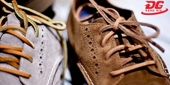 không phơi giày ở nhiệt độ cao